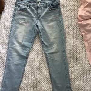 AE size 14 super stretch side embroidered jeans